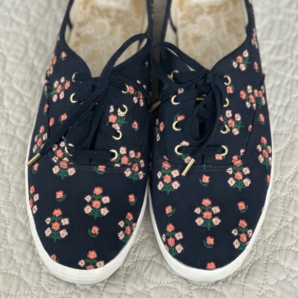 Women’s Keds Sneakers **NEW** - Picture 1 of 2